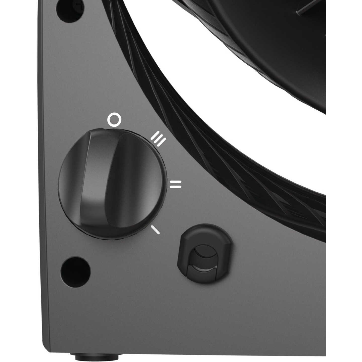 Vornado 633 Air Circulator 9 In. 3-Speed Fan Image 3