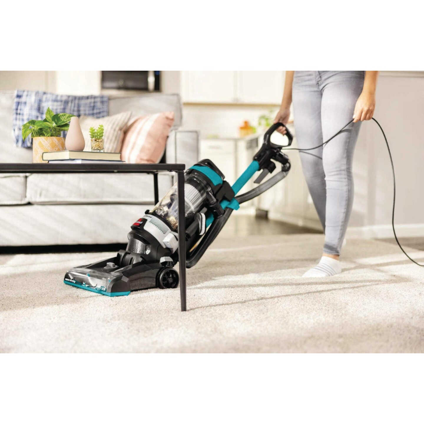 Bissell CleanView Rewind Pet Upright Vacuum Cleaner Image 4