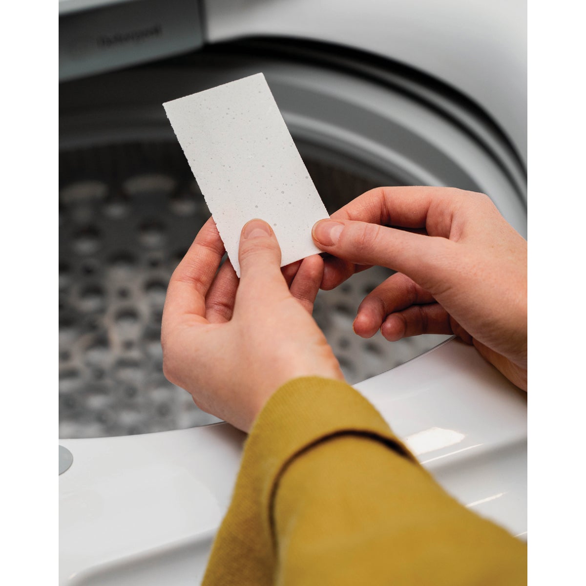 Tru Earth Eco-Strips Fragrance Free Laundry Detergent Image 2