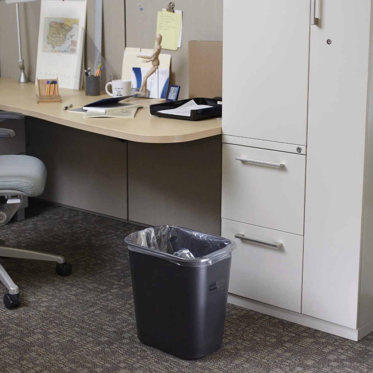 Rubbermaid Commercial 28-1/8 Qt. Black Rectangle Office Wastebasket Image 3