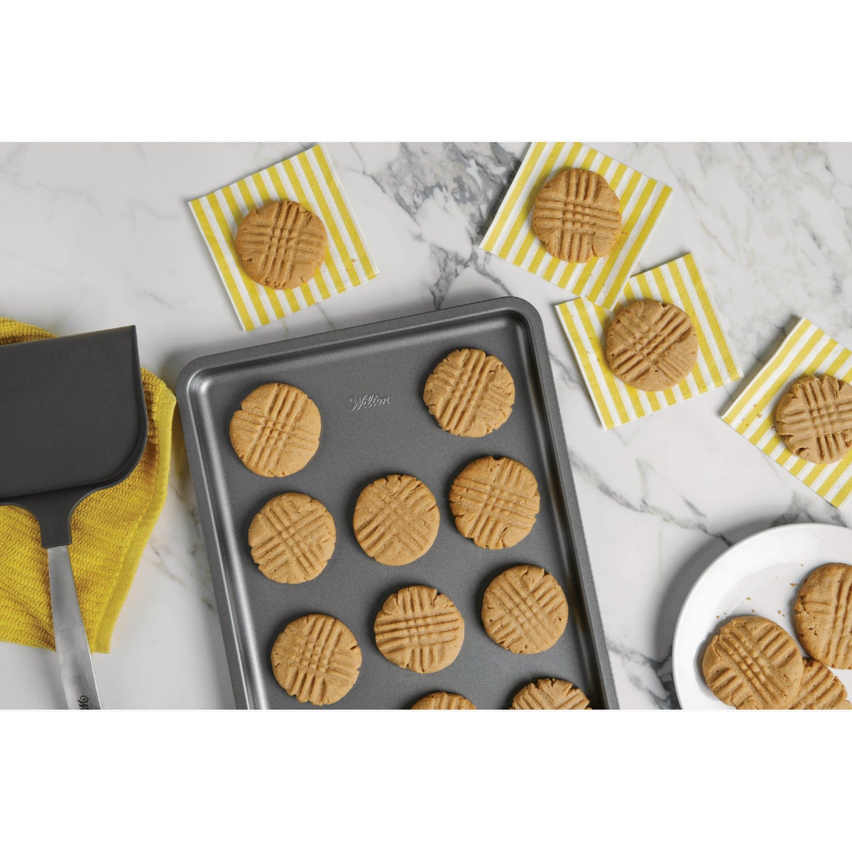 Wilton Silver 15.25 x 10.25 In. Medium Non-Stick Baking Sheet