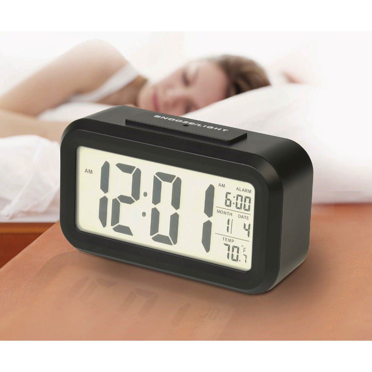 RCA Black Alarm Clock With Snooze Image 2