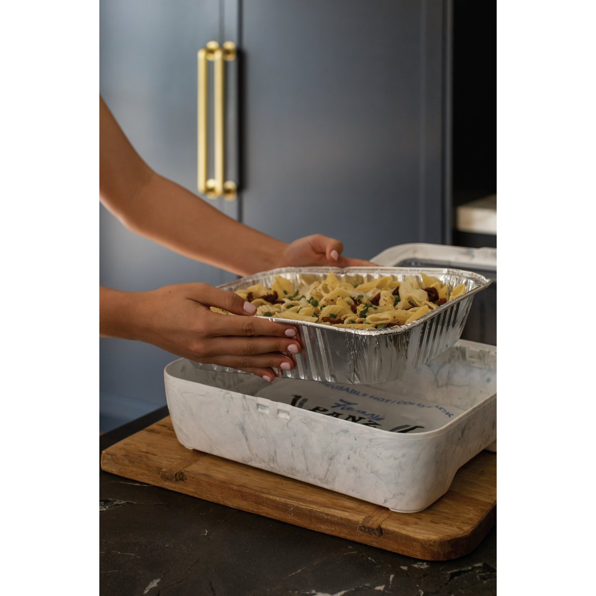 Fancy Panz Premium Marble Baking Carrier with Hot/Cold Gel Pack Image 3