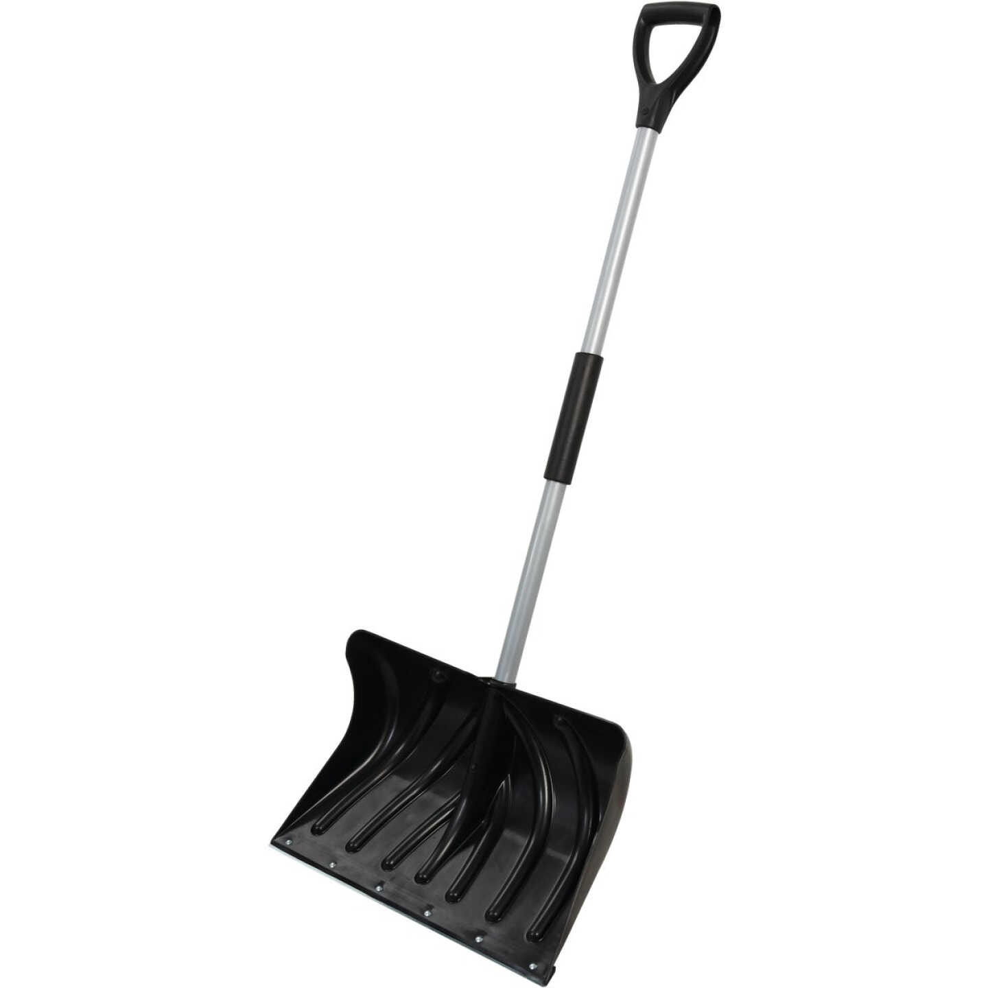 Common Goods 20 In. Poly Snow Shovel with Steel Wear Strip and 38 In. Steel Handle Image 3
