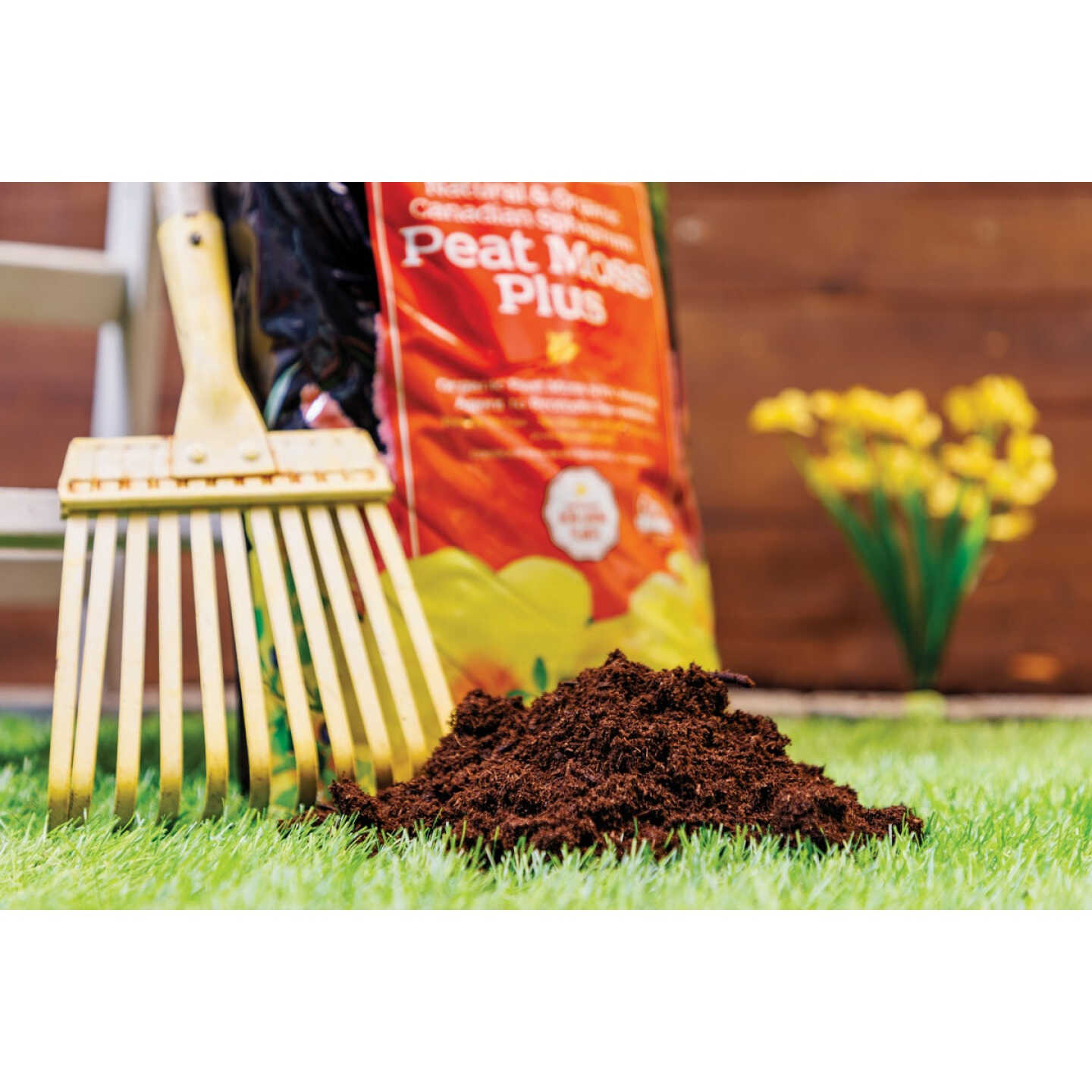 Black Gold 3 Lb. 8 Qt. Sphagnum Peat Moss Plus Image 2
