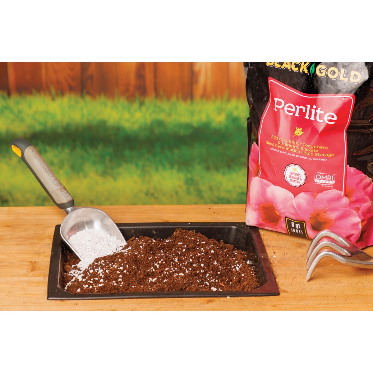 Black Gold 8 Qt. 8 Lb. Perlite Image 2