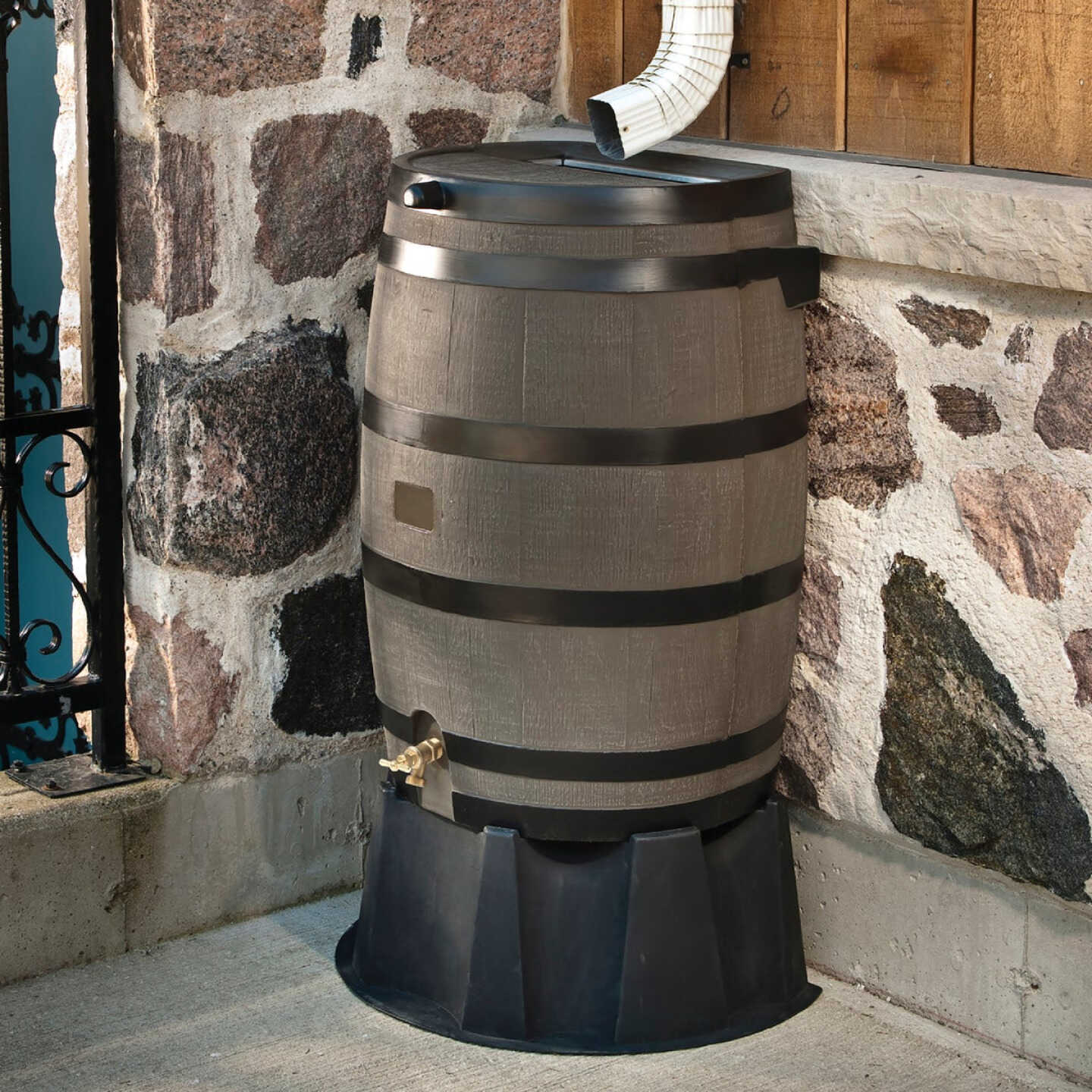RTS Home Accents 50 Gal. Woodgrain Polyethylene Flat Back Rain Barrel Image 4