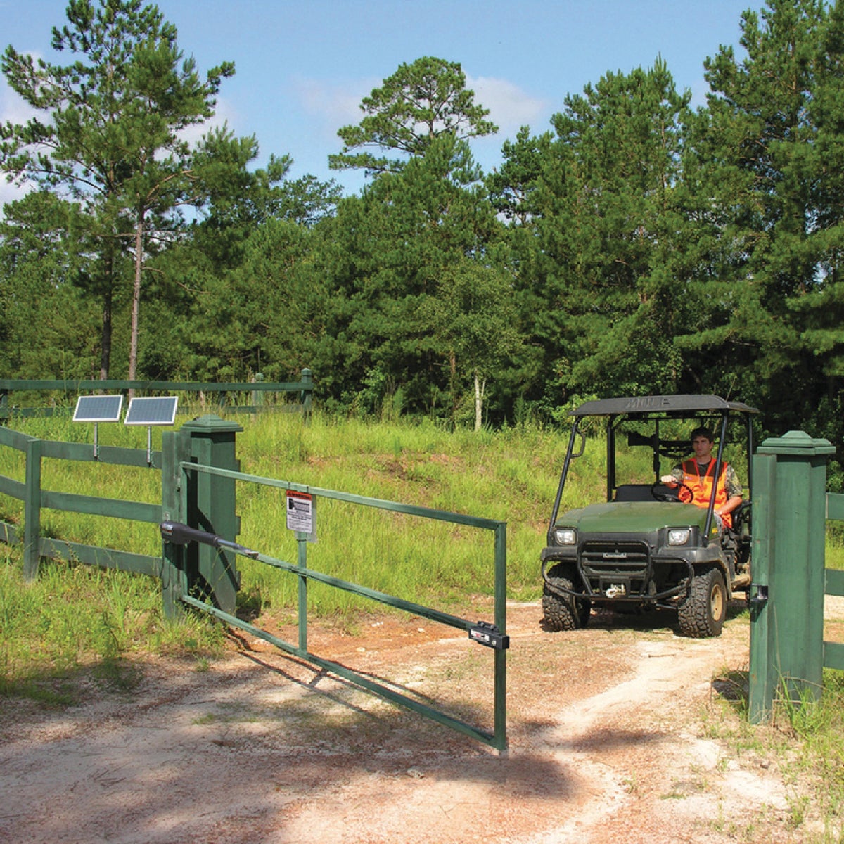Mighty Mule MM371W 16 Ft. 550 Lb. Smart Single Gate Opener Kit Image 3