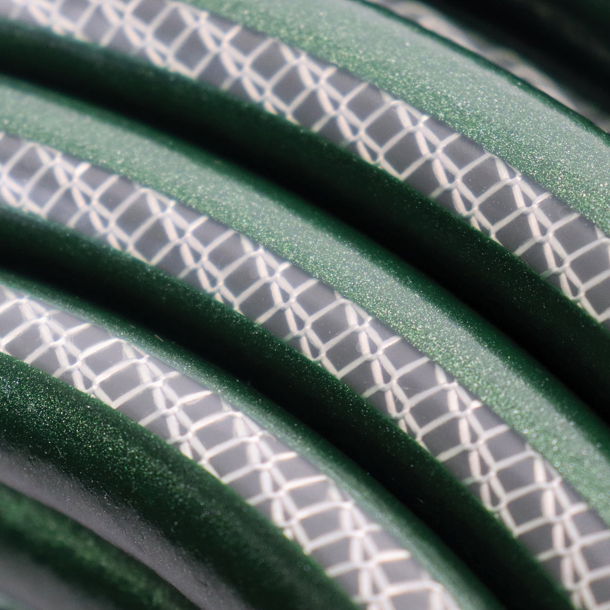 Best Garden NeverKink 5/8 In. x 100 Ft. Heavy-Duty Garden Hose Image 5