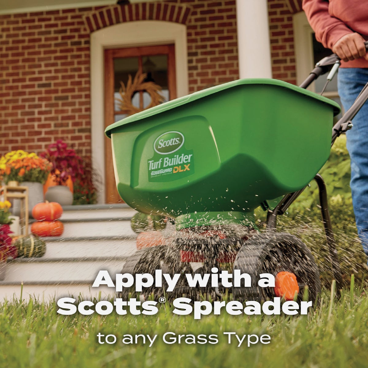 Scotts Turf Builder WinterGuard 10 Lb. 4000 Sq. Ft. Fall Lawn Food Image 4