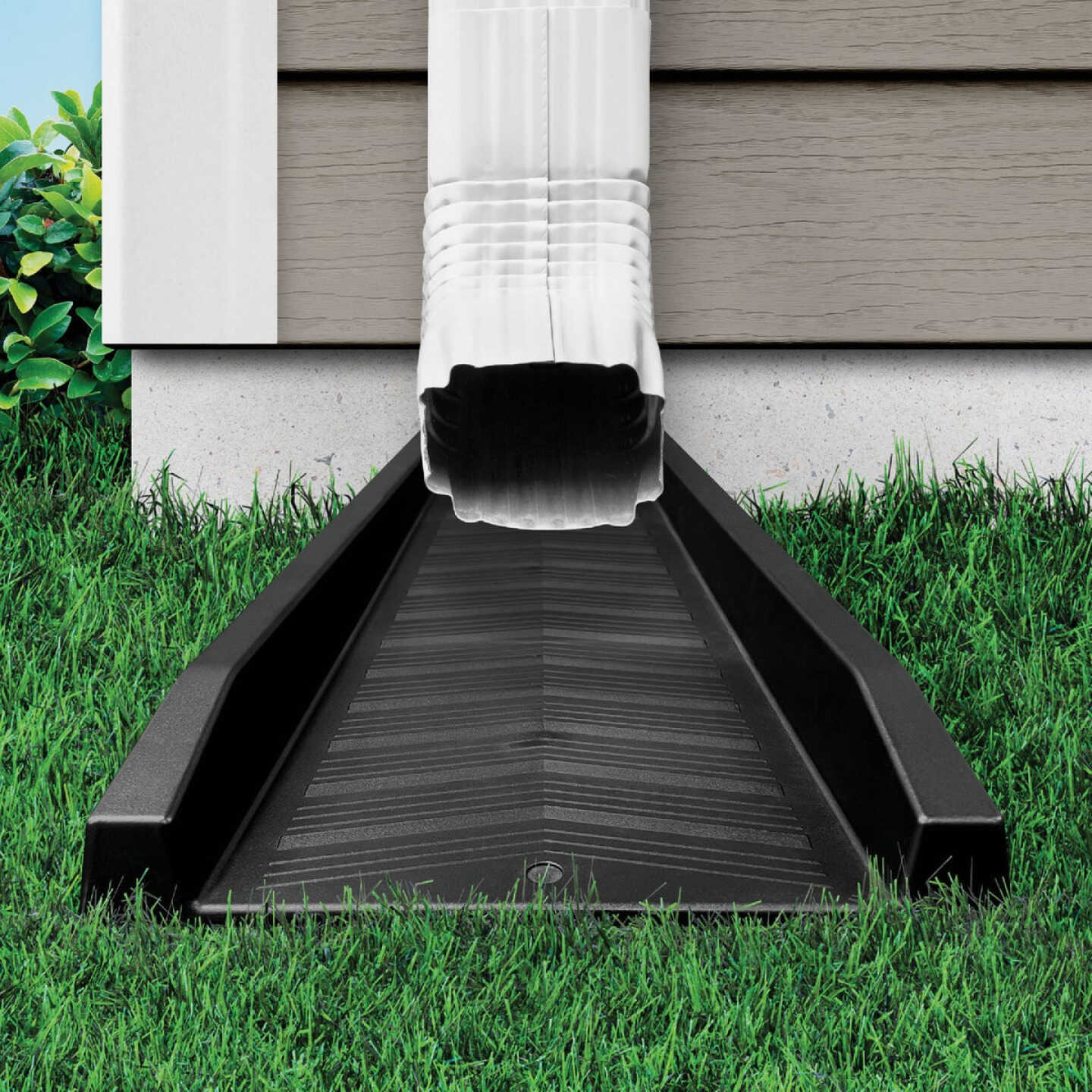 Master Mark 11 In. W. x 2.25 In. H. x 24 In. L. Black Chevron Splash Block Image 2