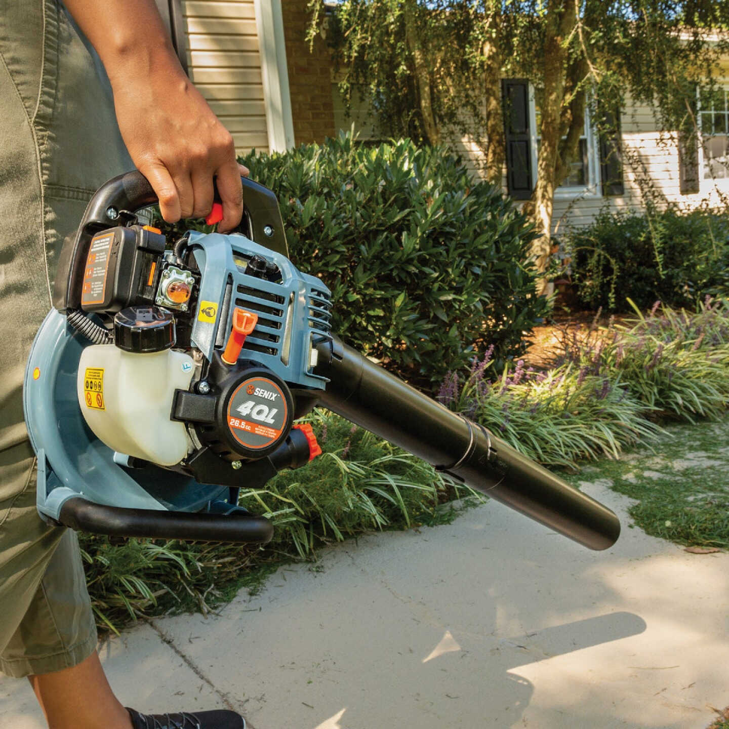 Senix 4QL 26.5cc 4-Cycle Handheld Gas Powered Leaf Blower Image 5