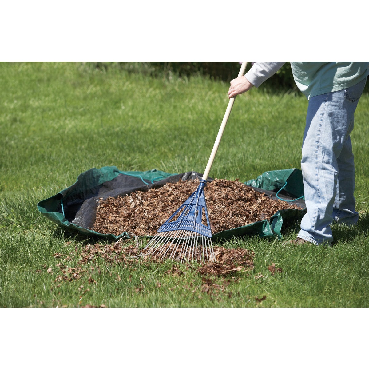 Do it Best  6 Ft. x 6 Ft. Poly Fabric Green Lawn Cleanup Tarp Image 2