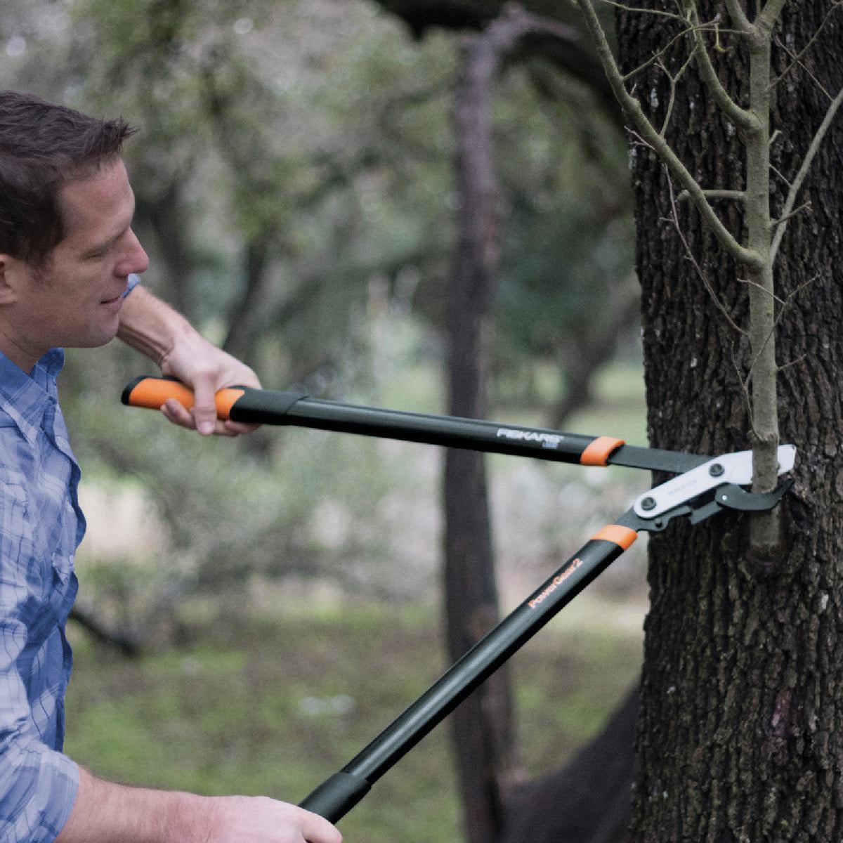 Fiskars PowerGear2 31.5 In. Steel Bypass Lopper Image 3