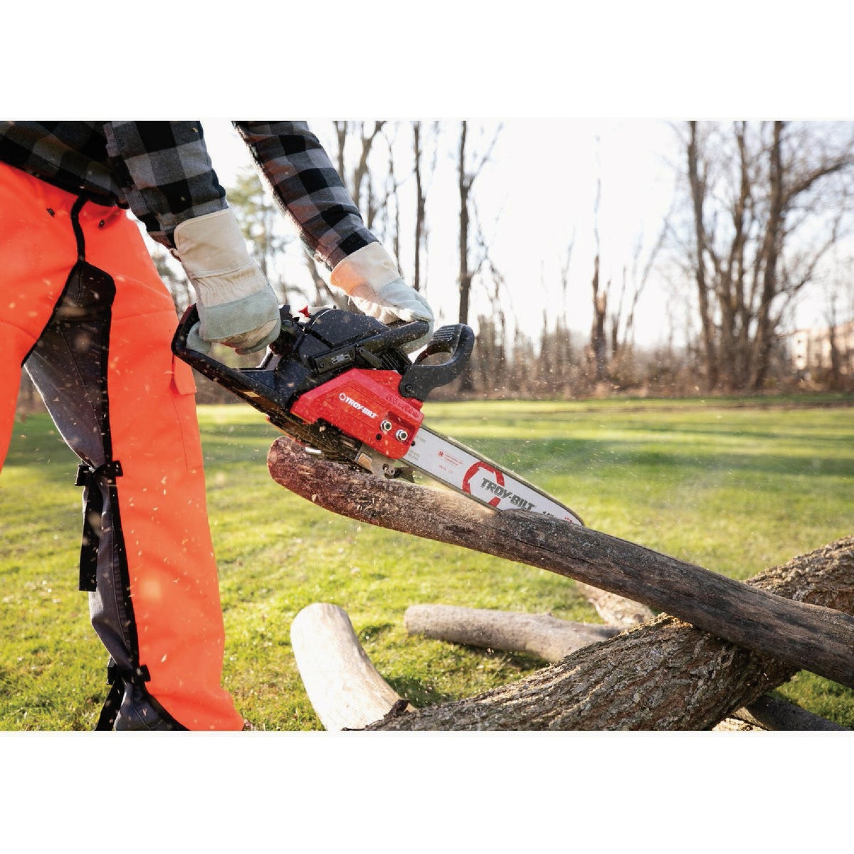 Troy-Bilt 14 In. 42cc 2-Cycle Gas Chainsaw Image 2