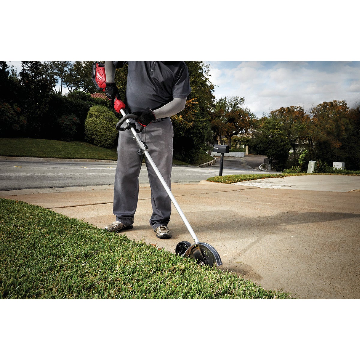 Milwaukee M18 FUEL 8 In. Edger Attachment for QUIK-LOK Attachment System Image 3