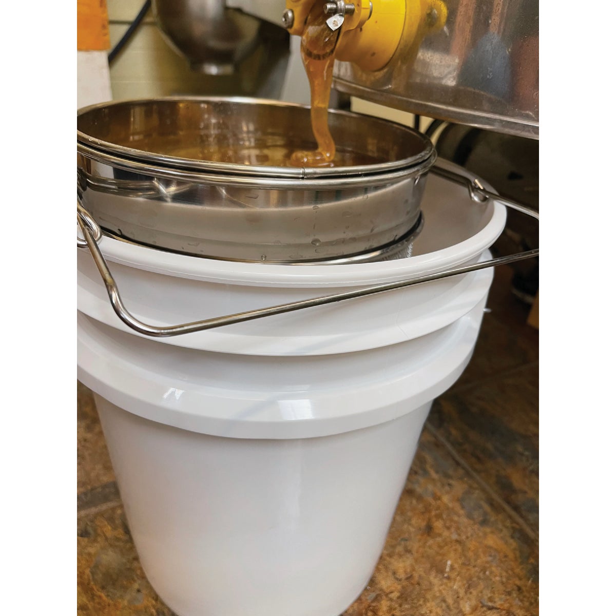 Harvest Lane Honey Stainless Steel Honey Sieve with Mesh Screen Image 3