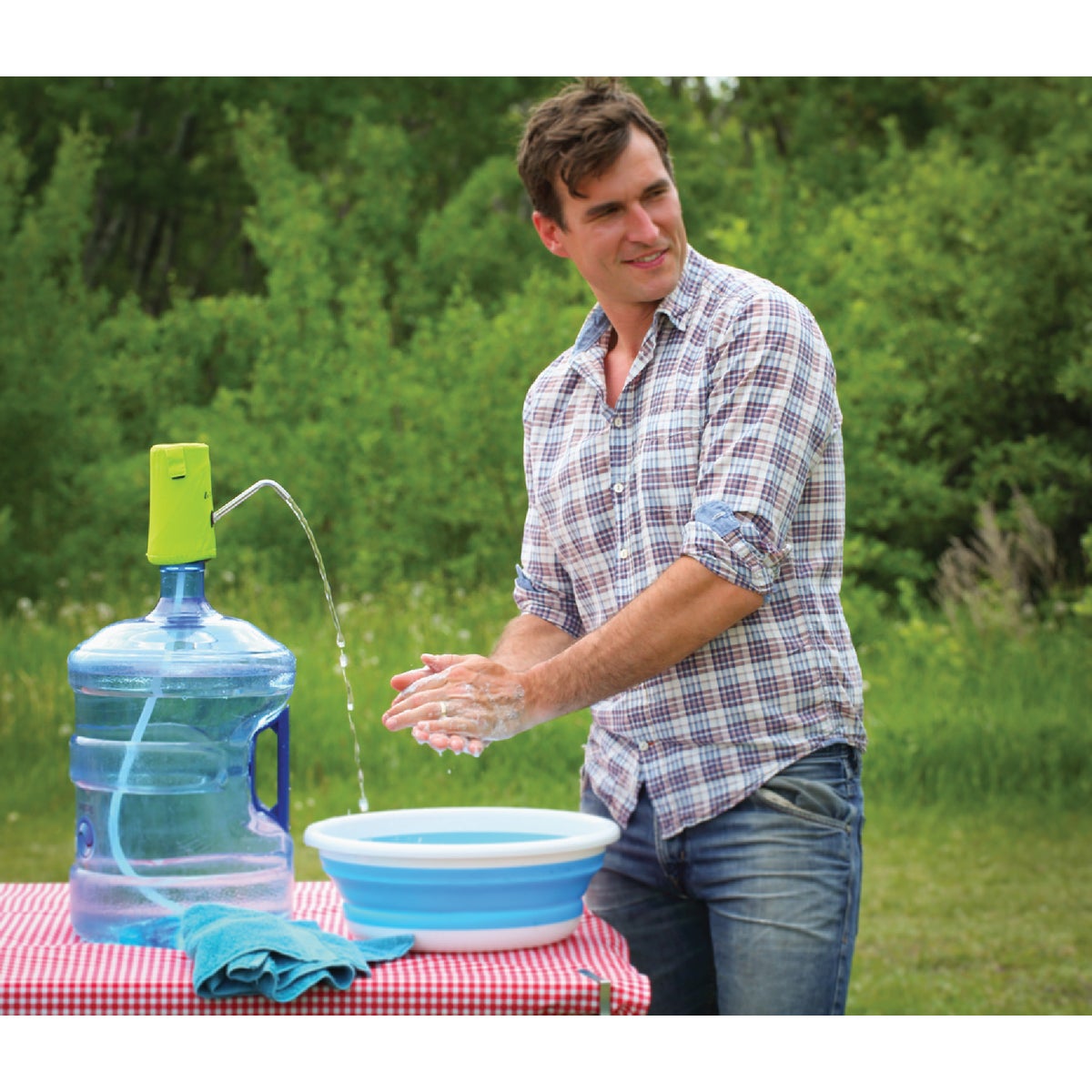 Coghlans USB Rechargeable Water Pump Image 4