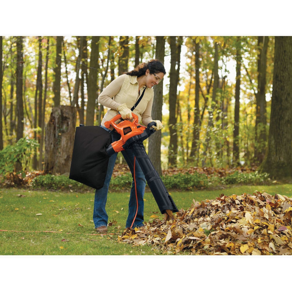 Black & Decker 230 MPH 228 CFM 12 Amp Electric Blower/Vacuum/Mulcher Image 2