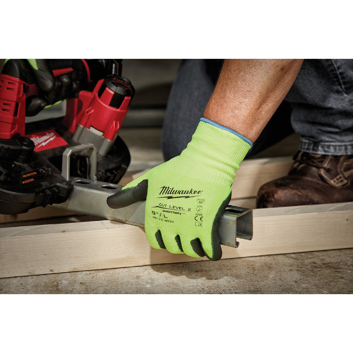 Milwaukee Unisex Medium Cut Level 2 High Vis Polyurethane Dipped Glove Image 2