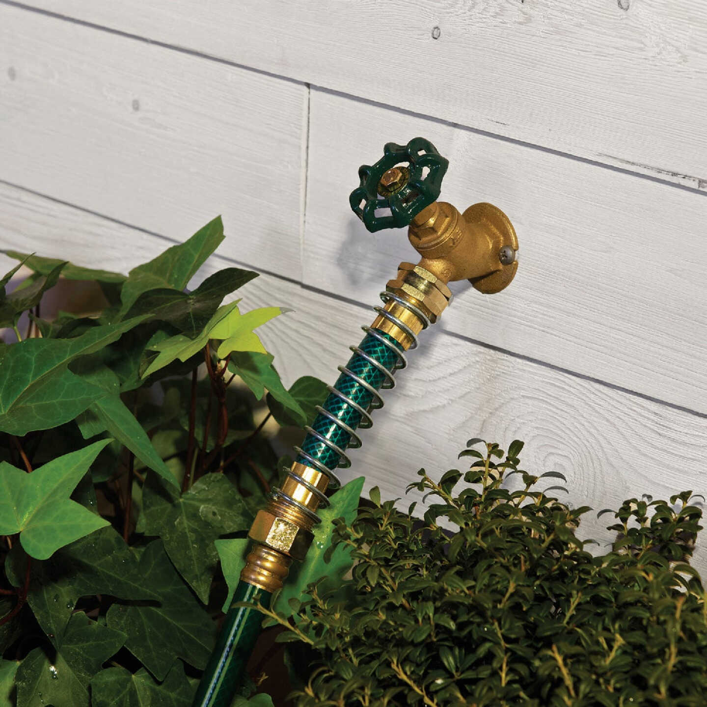 Melnor Kink Free Hose Saver Coupling Image 2