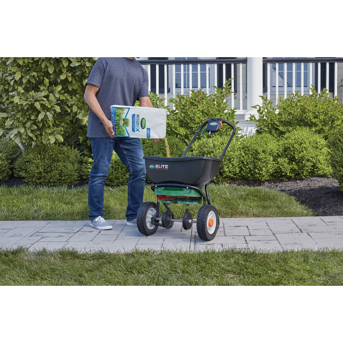 Scotts WeedEx Prevent with Halts 10.06 Lb. 5000 Sq. Ft. Crabgrass Preventer Image 3