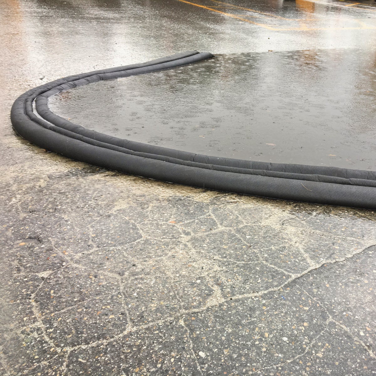 Quick Dam 6 In. x 17 Ft. Flood Barrier Fabric Image 4