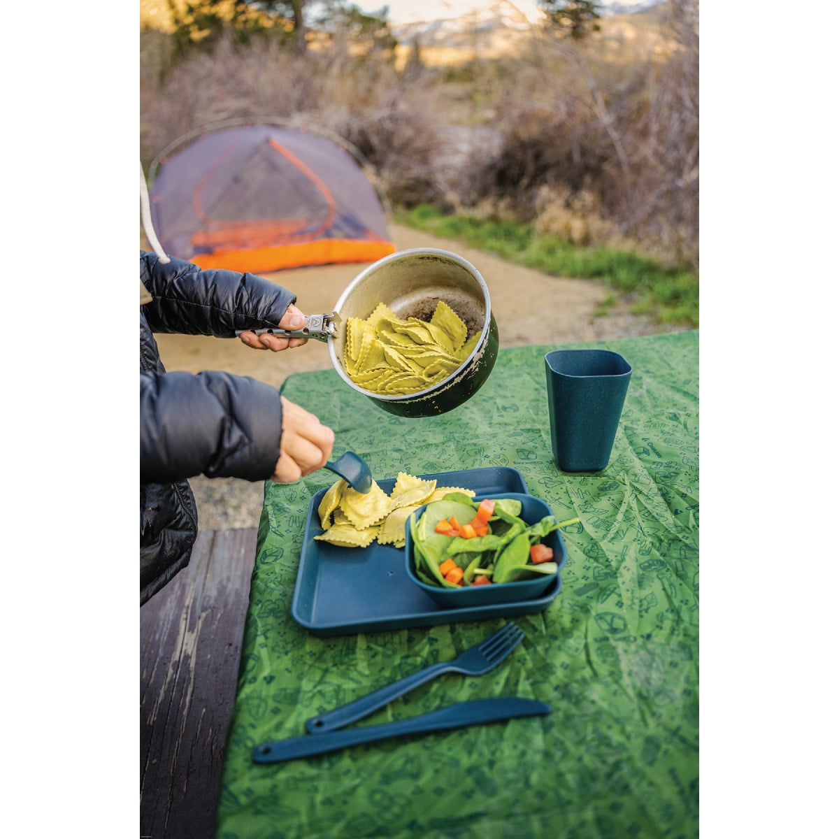 Coghlans Solo Tableware Kit (6-Piece) Image 2