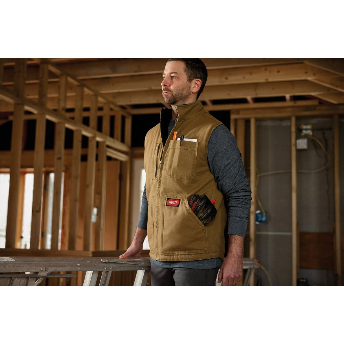 Milwaukee GRIDIRON Men's XL Brown Sherpa-Lined Vest Image 4
