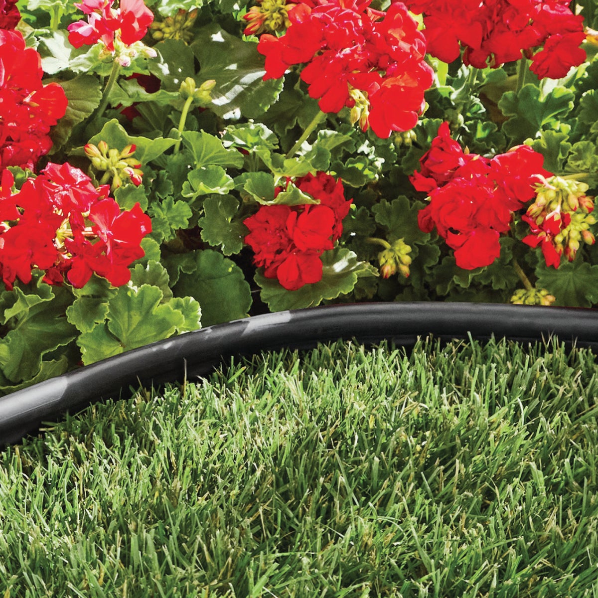 Master Mark Dig-Free Classic 20 Ft. Black Plastic Lawn Edging Kit Image 2