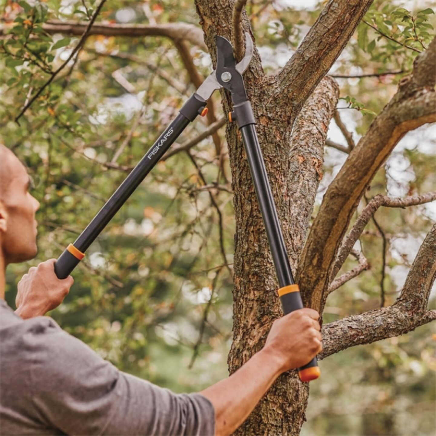 Fiskars 28 In. Steel Bypass Lopper Image 2