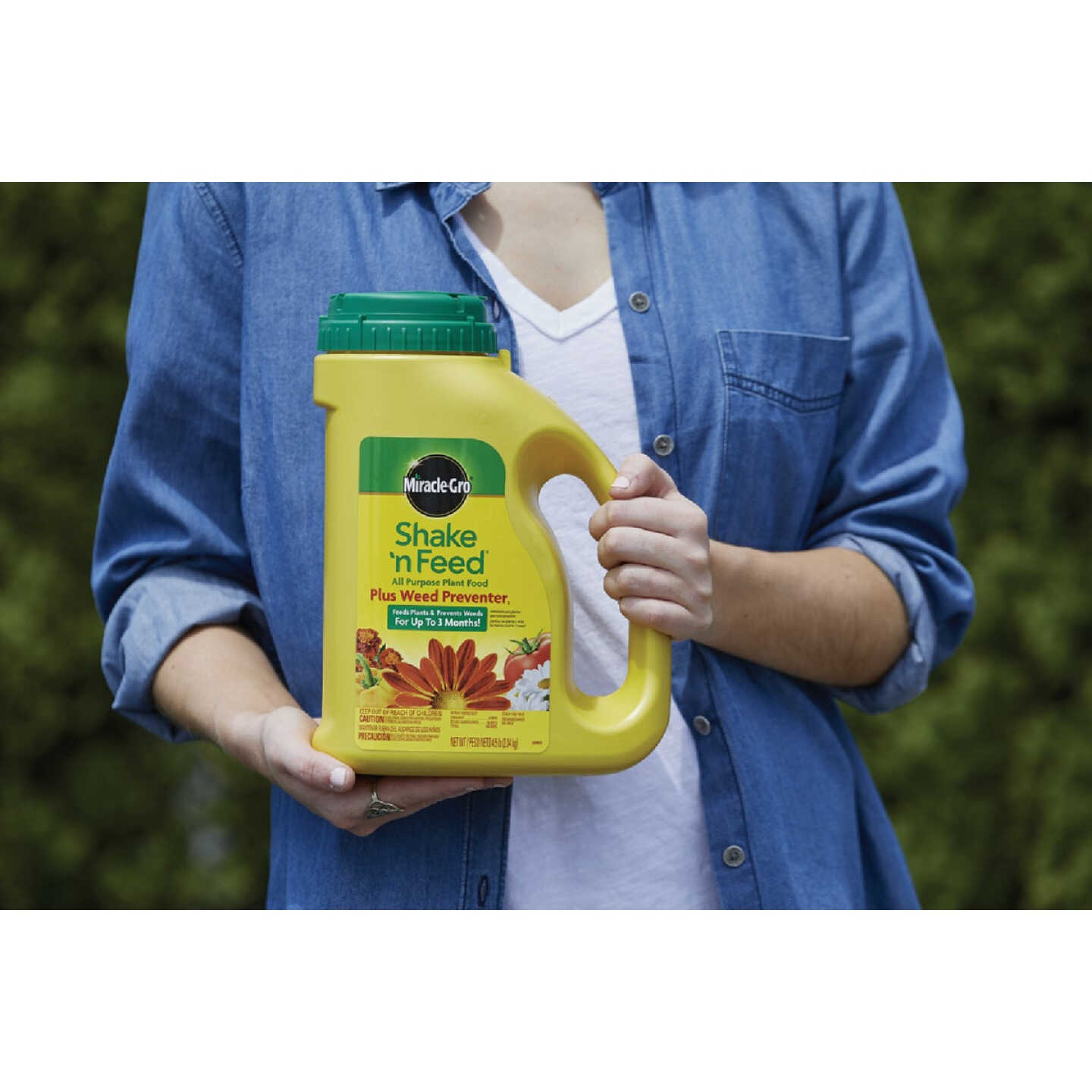 Miracle-Gro Shake 'n Feed 4.5 Lb. All Purpose Plant Food Plus Weed Preventer Image 2