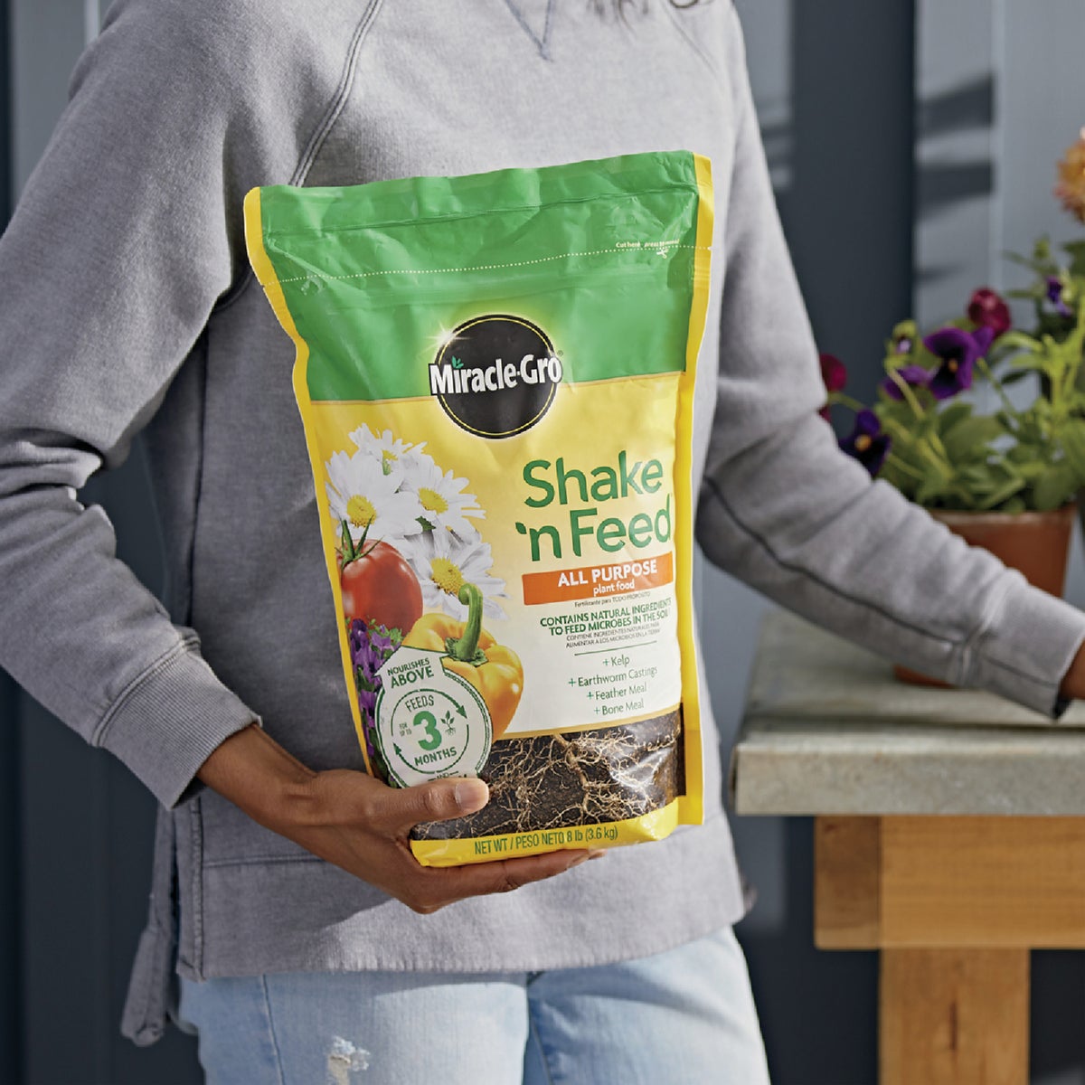 Miracle-Gro Shake 'n Feed 8 Lb. All Purpose Plant Food Image 3