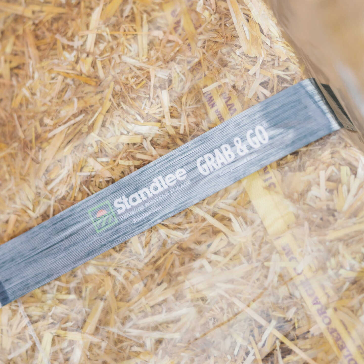 Standlee Premium Western Forage 18 Cu. Ft. Certified Straw Grab & Go Compressed Bale Image 6