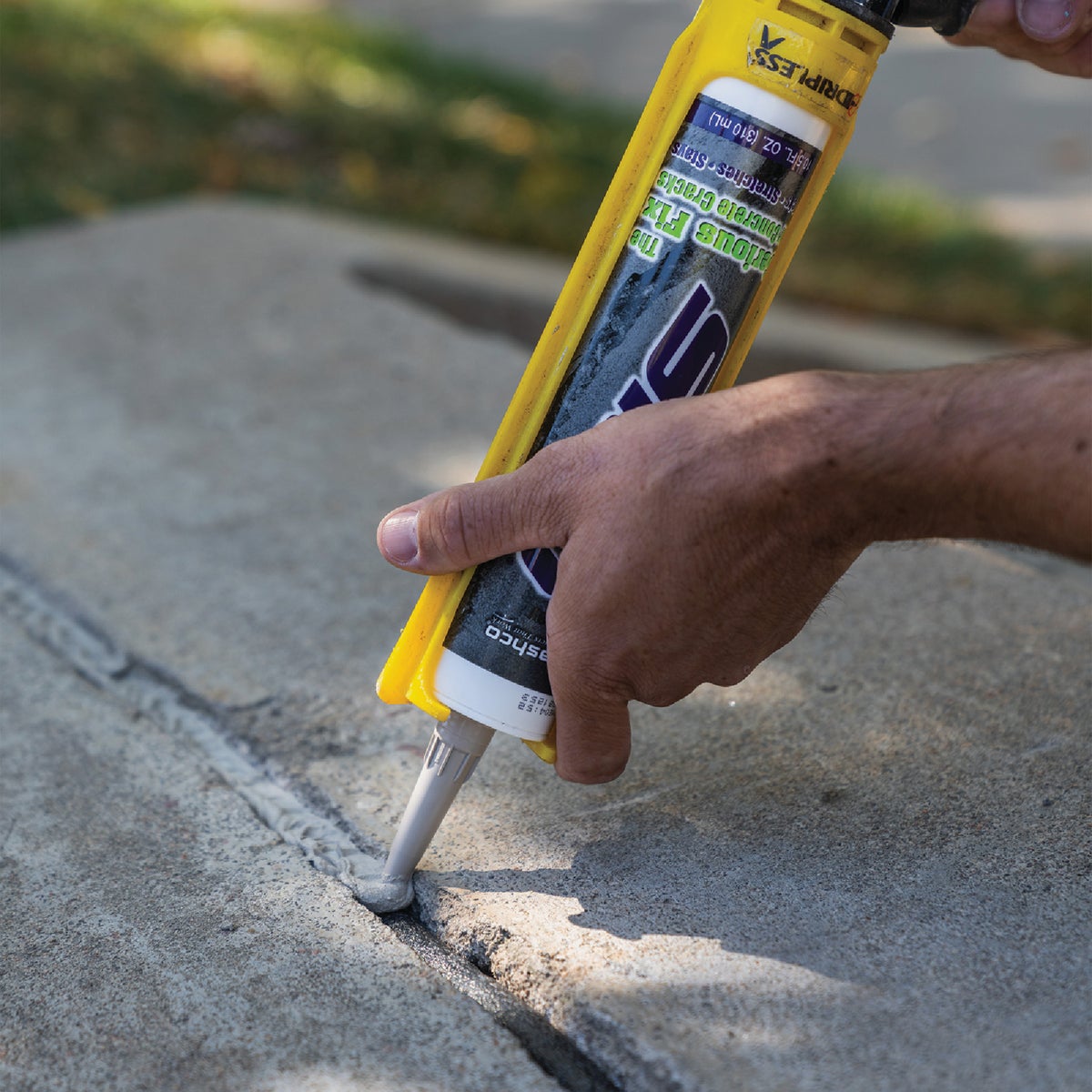 Sashco Slab Concrete Sealant 10.5 Oz Gray Concrete Sealant Image 2