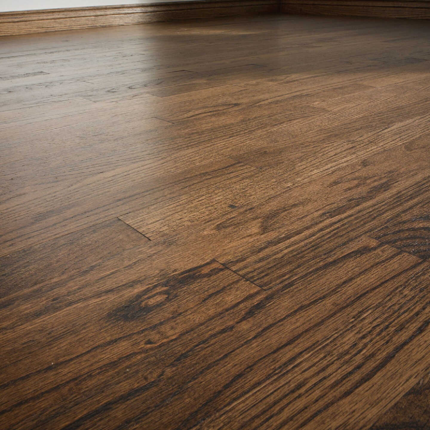 Minwax Clear Gloss VOC Fast Drying Polyurethane For Floor, 1 Gal. Image 7