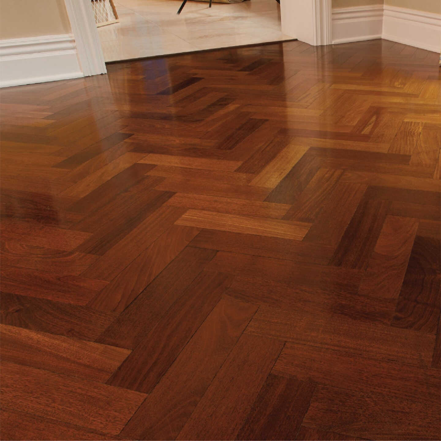 Minwax Clear Satin VOC Fast Drying Polyurethane For Floor, 1 Gal. Image 3