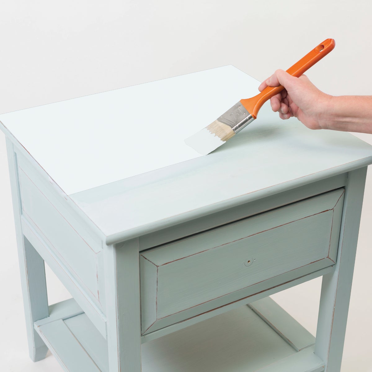 Rust-Oleum Chalked Linen White Ultra Matte 30 Oz. Chalk Paint Image 5
