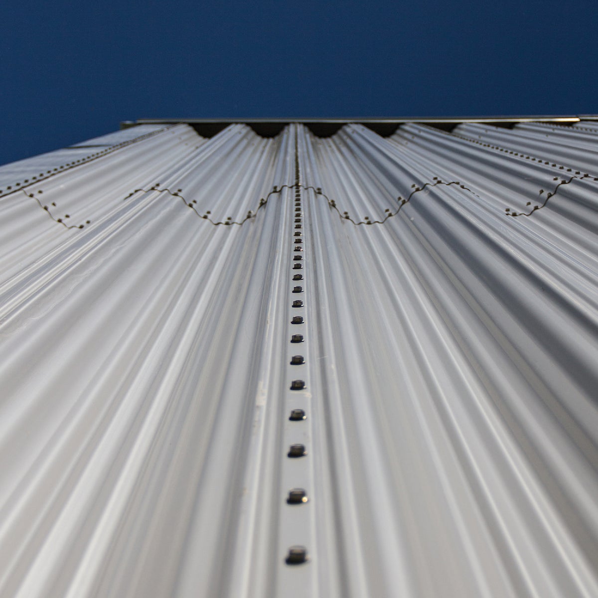 Valspar Gallon Aluminum HD Resin Finish Aluminum Paint Image 5