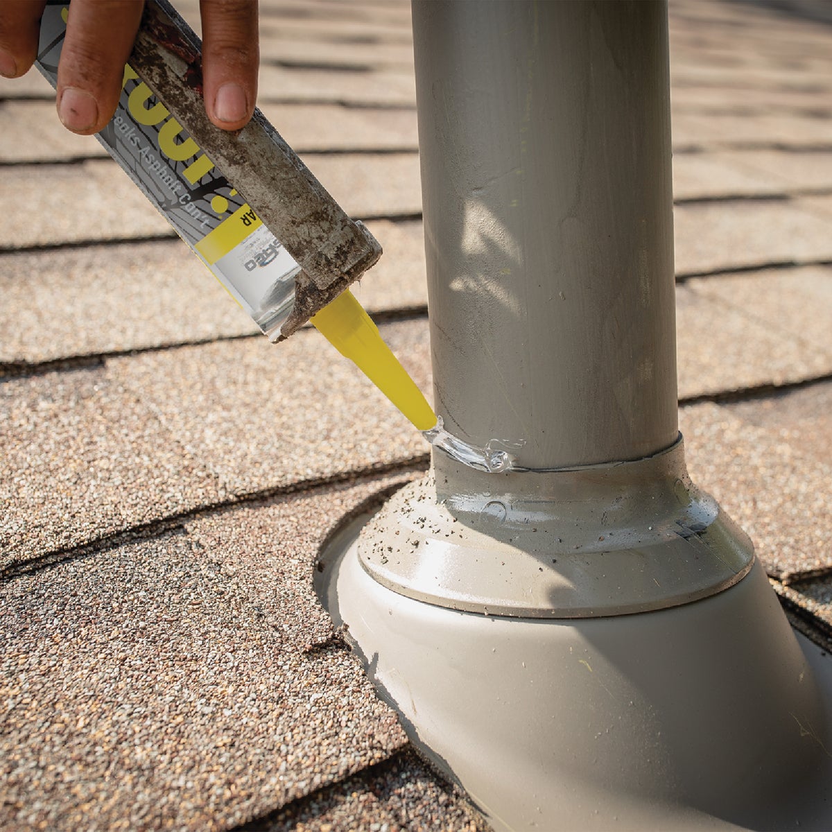 Through the Roof! 10.5 Oz. White Roof Sealant Image 5