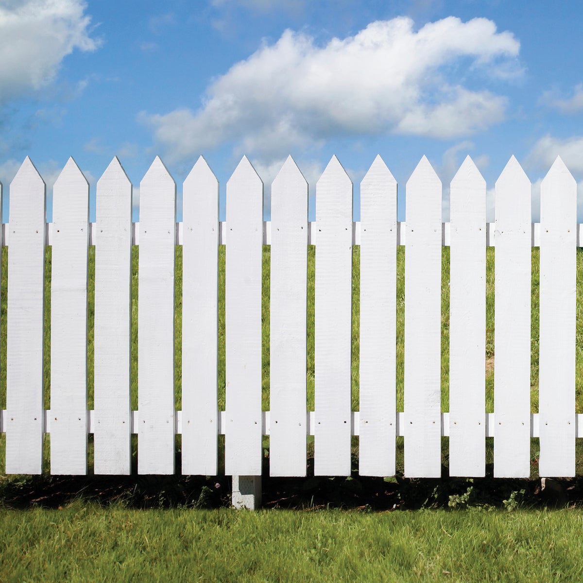Valspar Latex Paint & Primer In One Flat Barn & Fence Paint, White, 5 Gal. Image 4