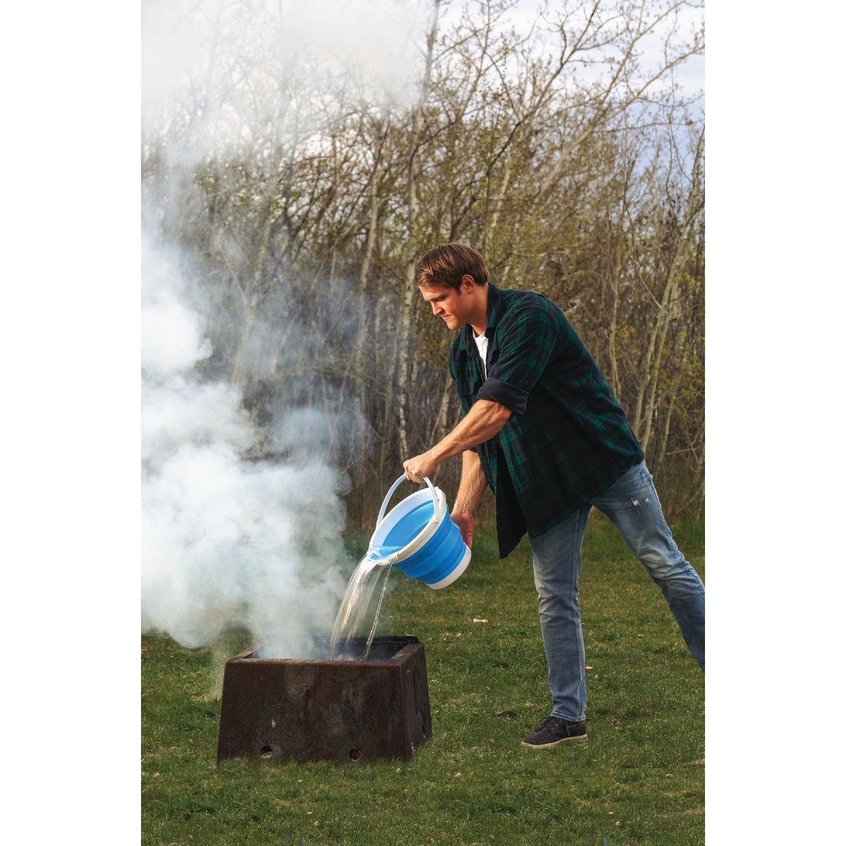Coghlans 2.6 Gal. White & Blue Collapsible Bucket Image 2