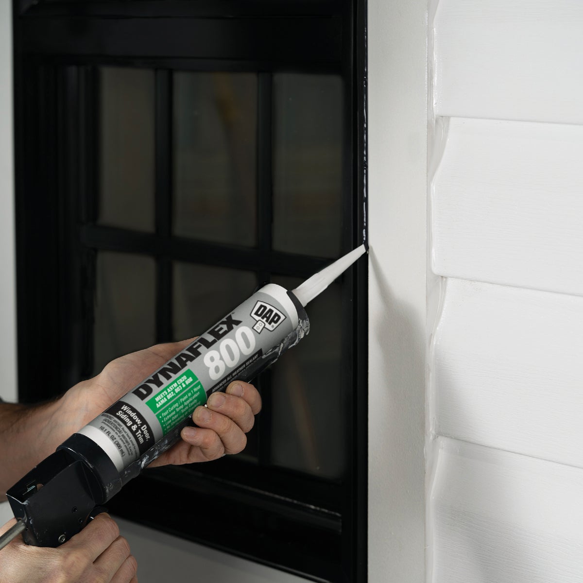 DAP Dynaflex 800 10.1 Oz. Advanced Window, Door, Siding, & Trim Polymer Sealant - Black BK009 Image 7