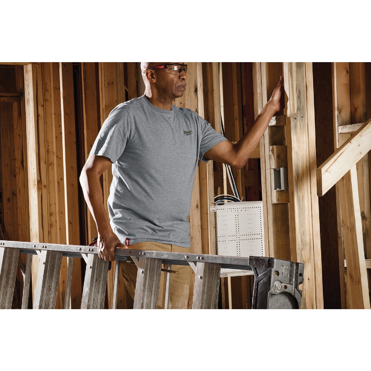 Milwaukee XL Gray Short Sleeve Unisex Hybrid Work Shirt Image 4