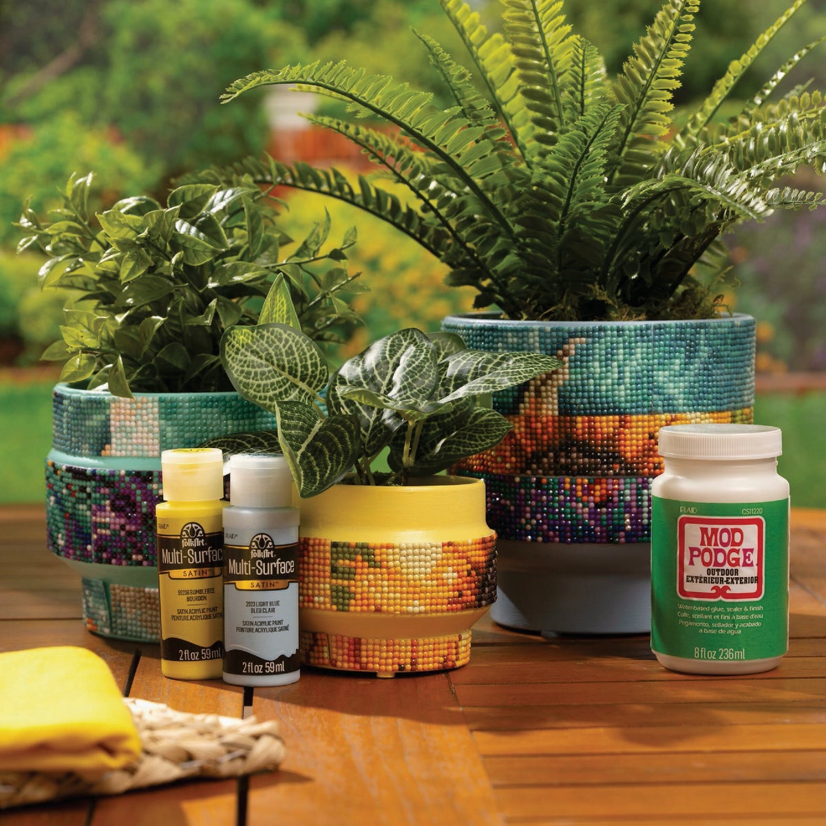 Mod Podge 8 Oz. Outdoor Decoupage Glue Image 4