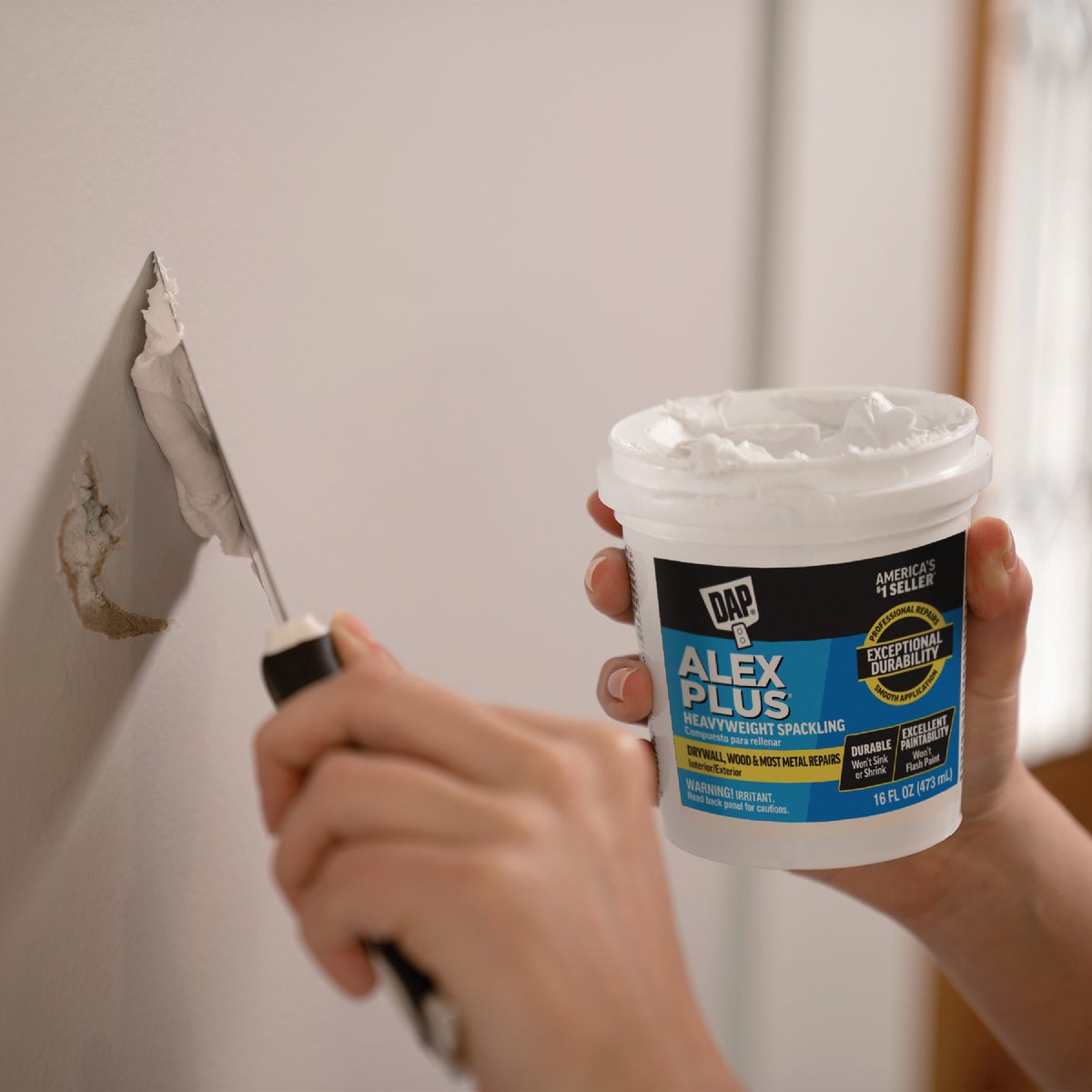 DAP ALEX PLUS 32 Oz. Professional Latex Spackling Image 2