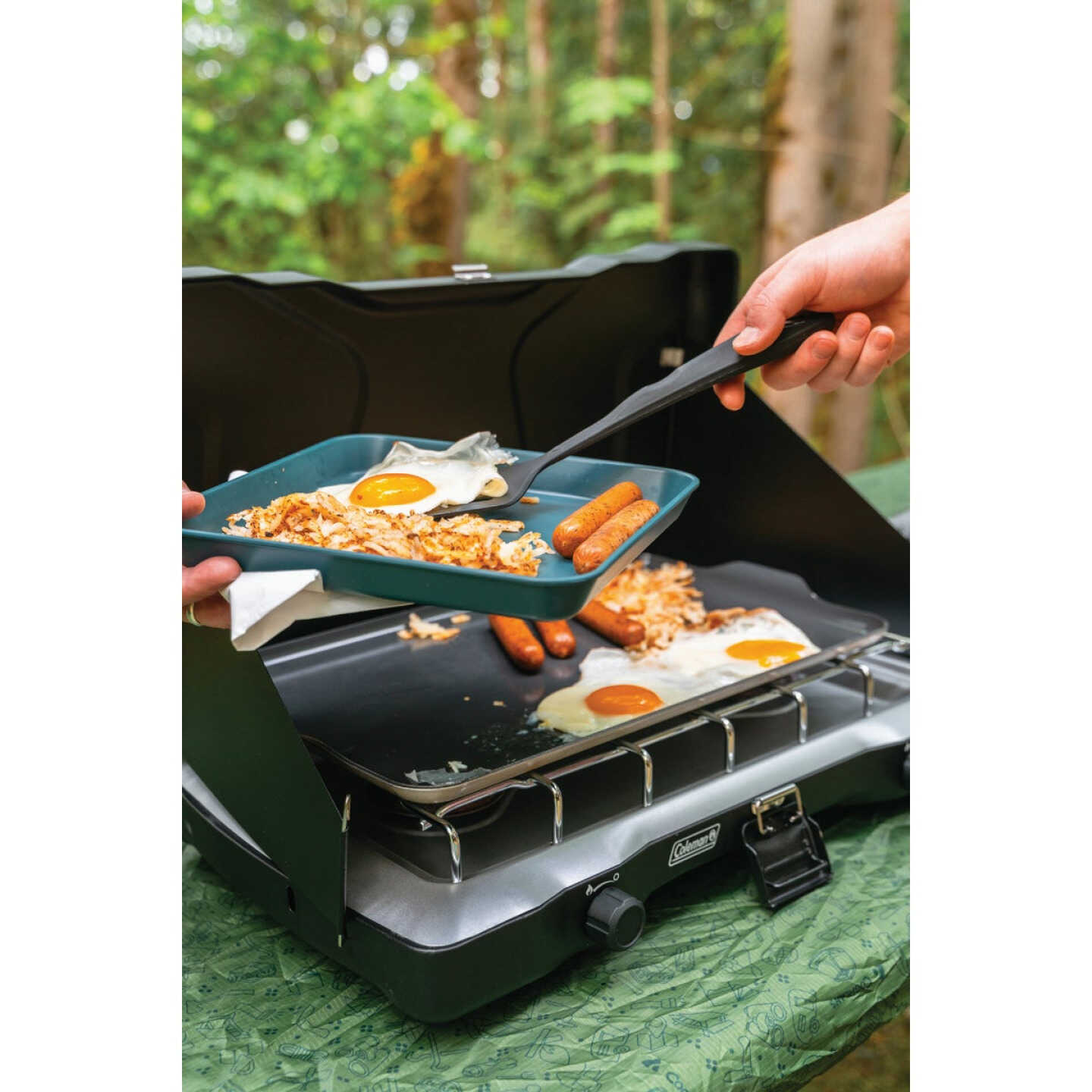 Coghlans 10 In. x 16.5 In. Non-Stick Aluminum 2-Burner Camp Stove Griddle Image 3