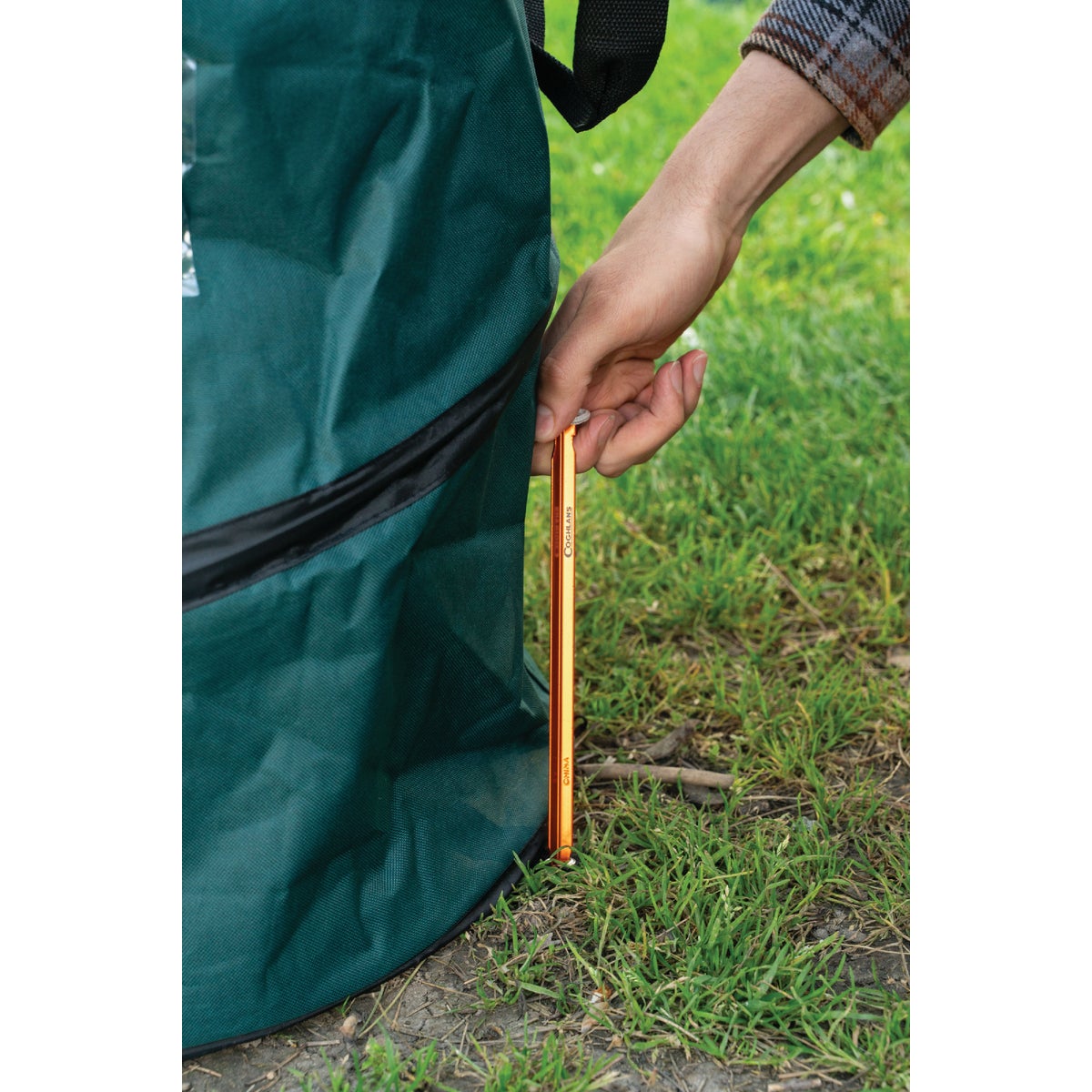 Coghlans 29.5 Gal. Green Polyester Deluxe Pop-Up Trash Can Image 2