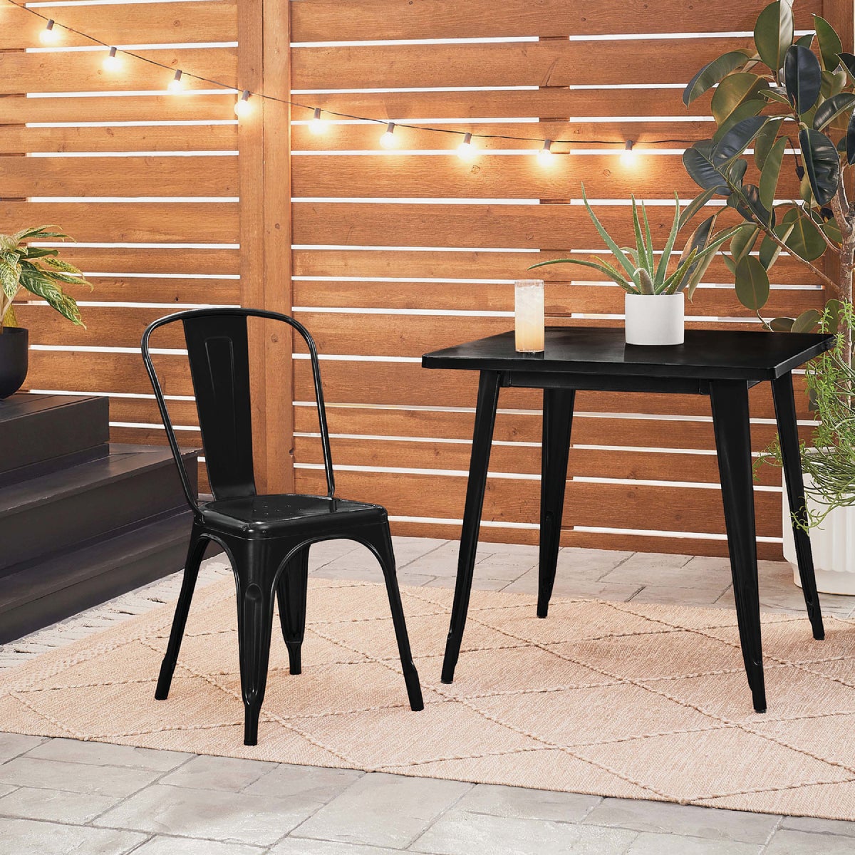 Krylon Rust Tough DTM Oil-Based Semi-Gloss Rust Control Enamel, Black, 1 Gal. Image 3