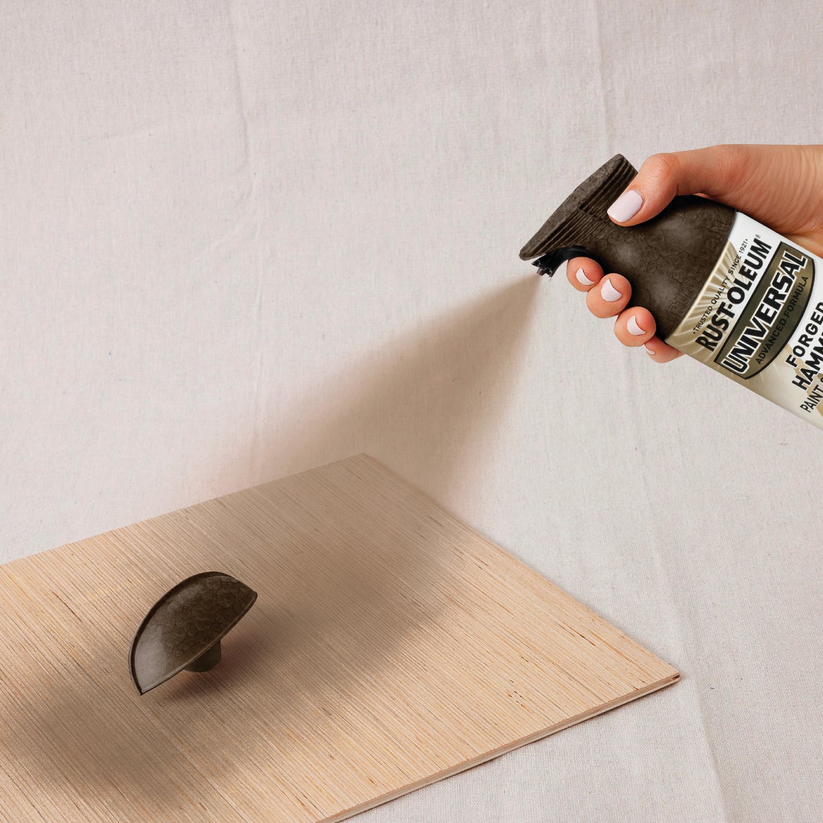 Rust-Oleum Universal 12 Oz. Chestnut Forged Hammered Spray Paint Image 5